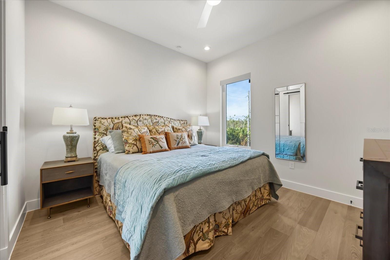 LAKE SPIER XING - Residential