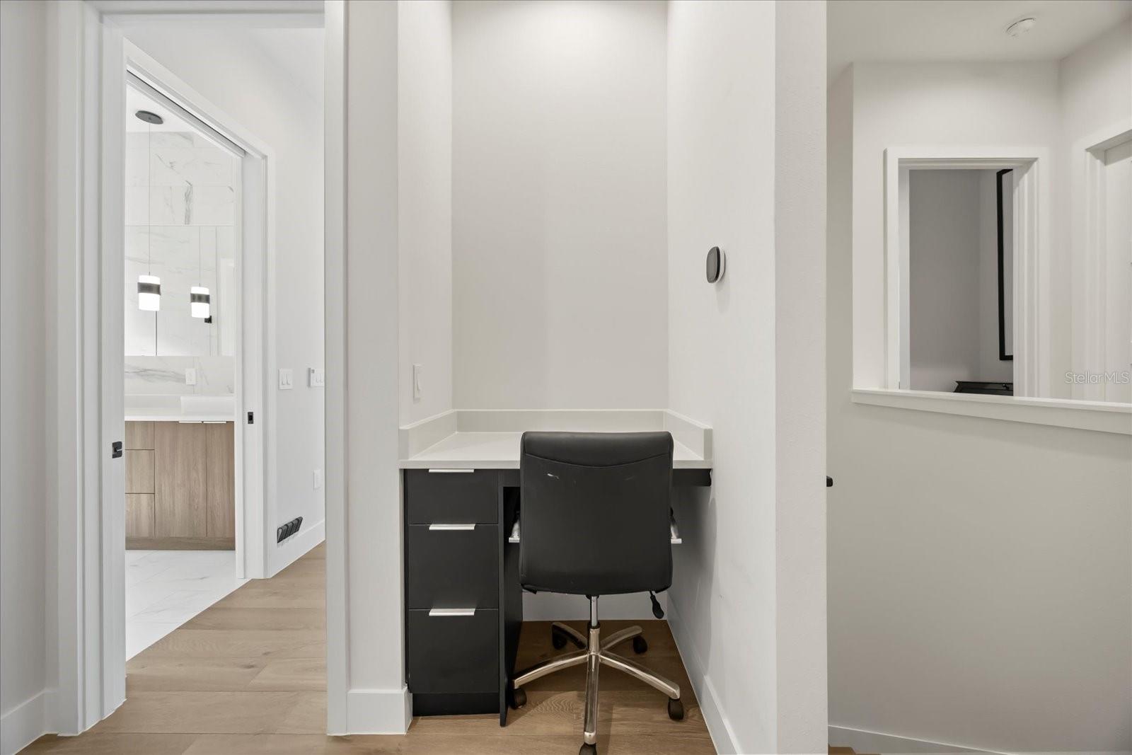 LAKE SPIER XING - Residential