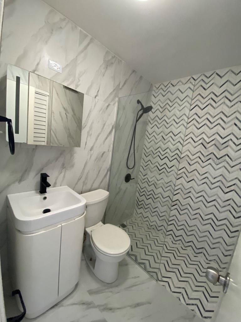 OCEAN TOWER 5757 - Residential