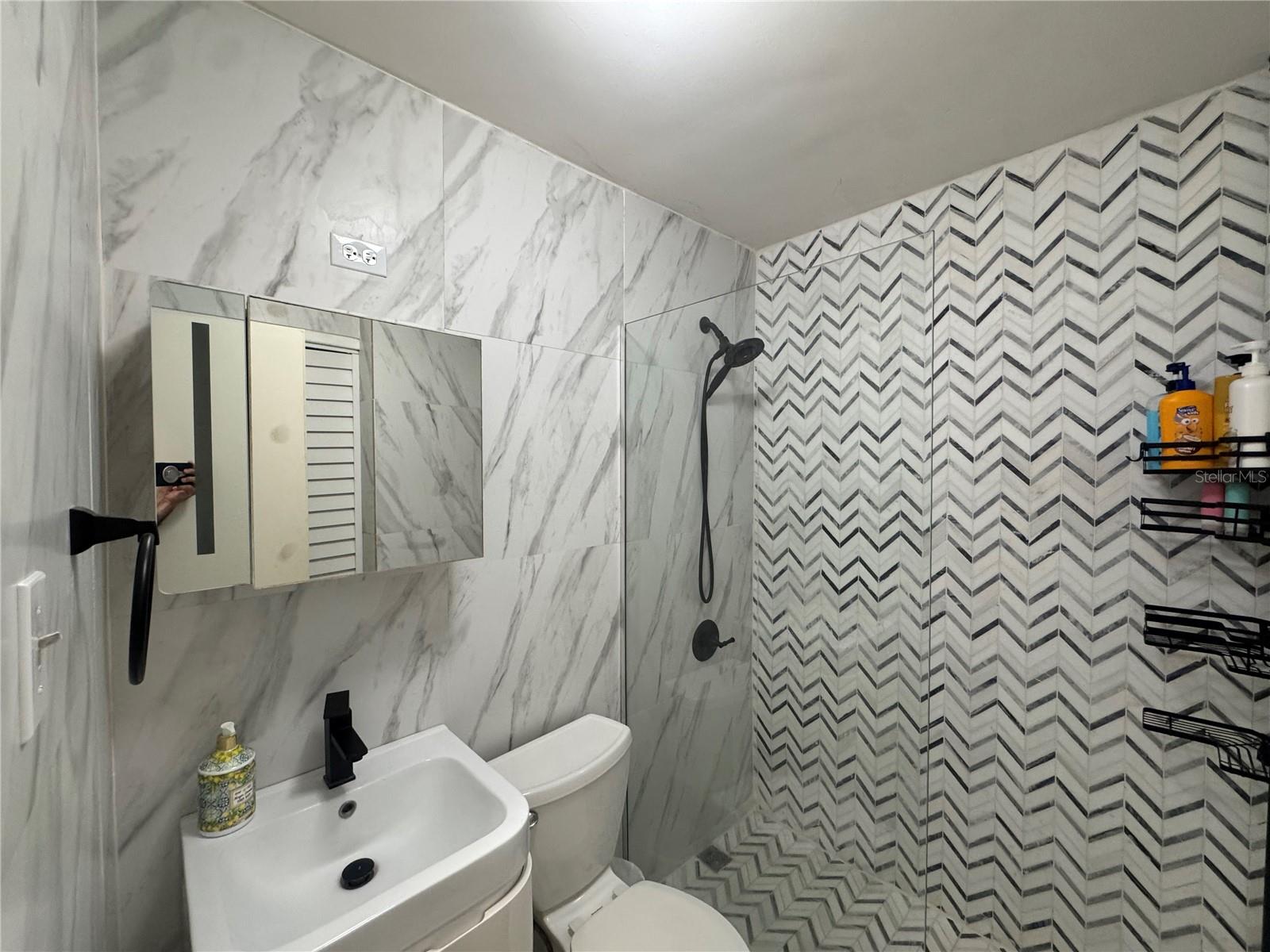 OCEAN TOWER 5757 - Residential