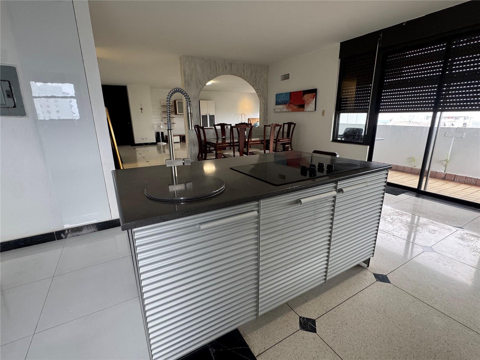 OCEAN TOWER 5757 - Residential