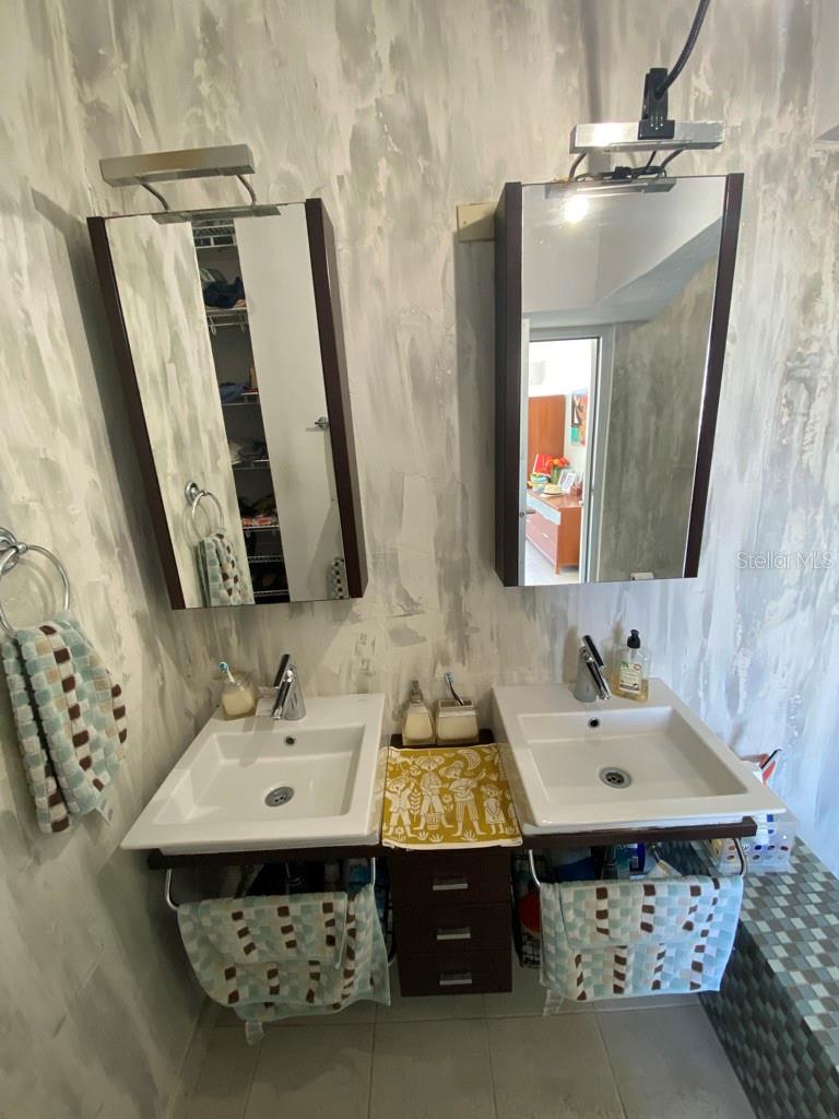 OCEAN TOWER 5757 - Residential