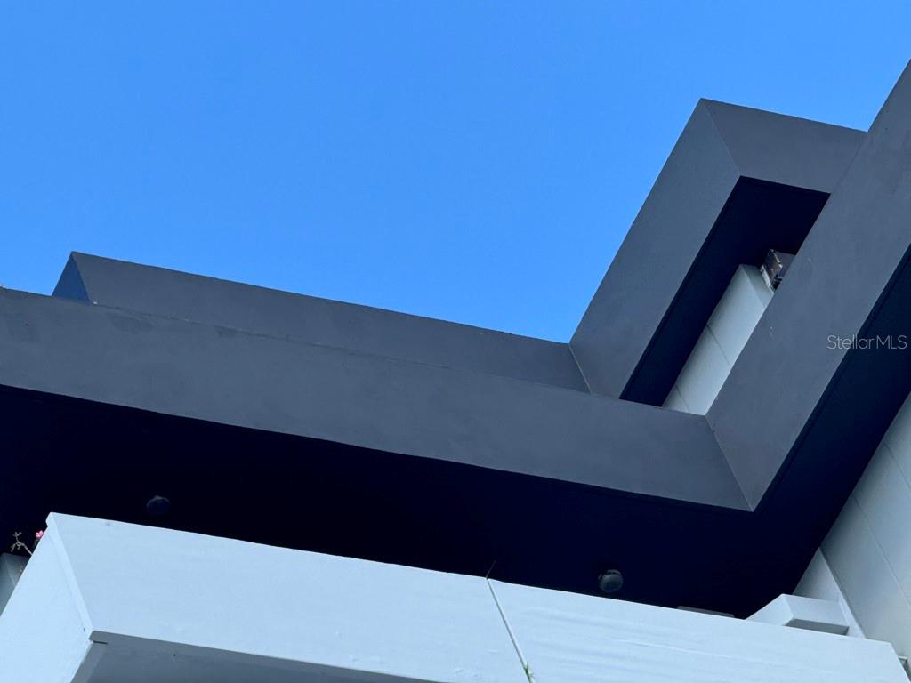 OCEAN TOWER 5757 - Residential