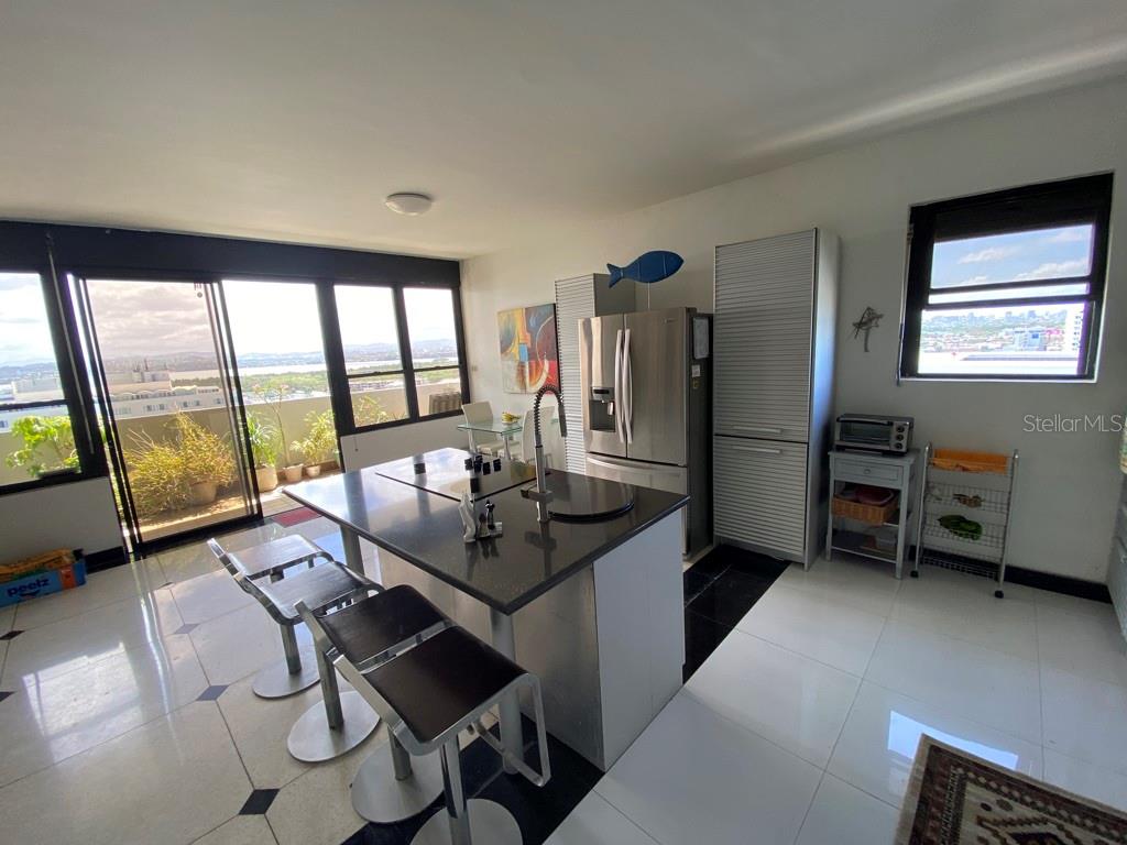 OCEAN TOWER 5757 - Residential