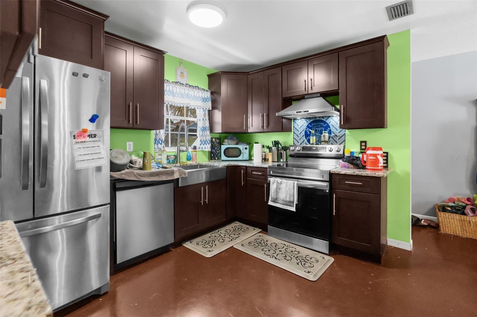 SPRING HILL - Residential