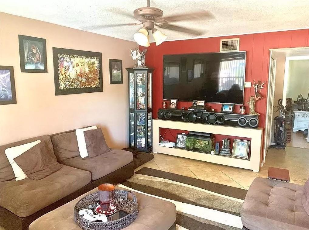 3319 SHERWOOD DRIVE