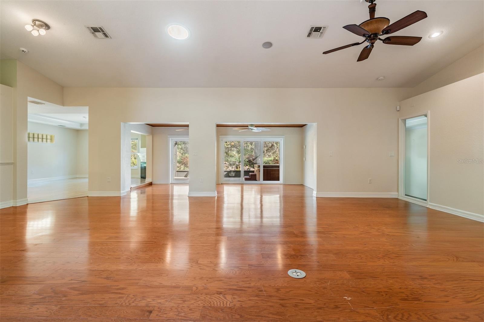 TAMPA BAY GOLF AND TENNIS CLUB - Residential