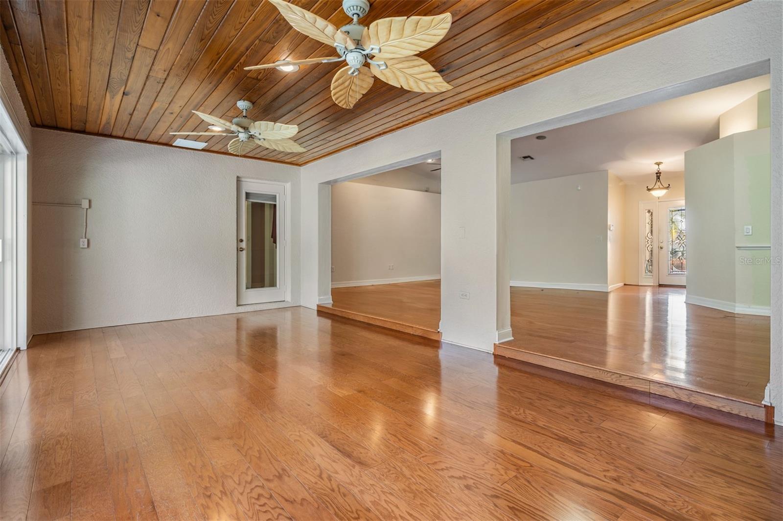 TAMPA BAY GOLF AND TENNIS CLUB - Residential