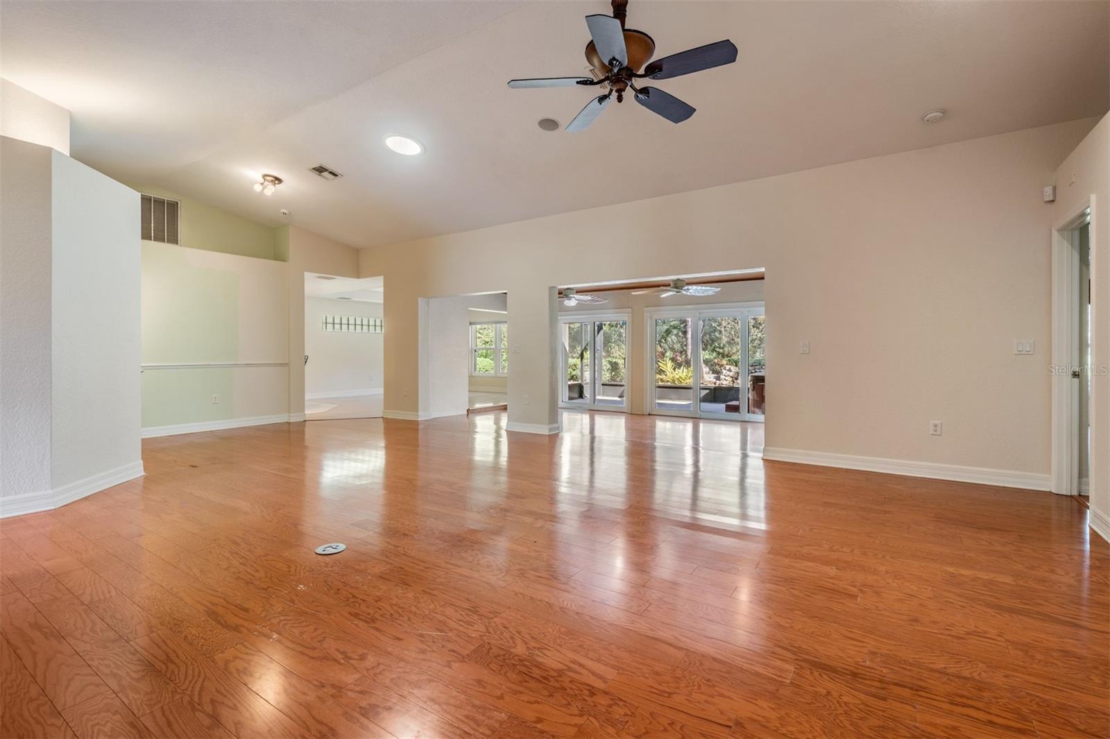 TAMPA BAY GOLF AND TENNIS CLUB - Residential