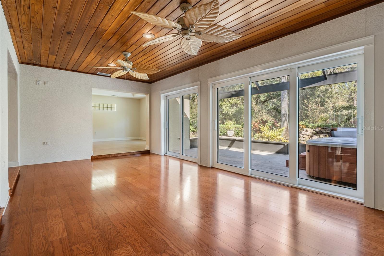 TAMPA BAY GOLF AND TENNIS CLUB - Residential