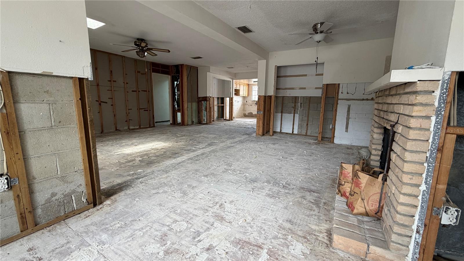 HOLMES BEACH DEV 3RD UNIT - Residential