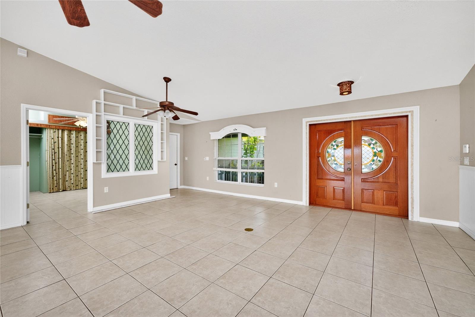 CASA DE MEADOWS - Residential