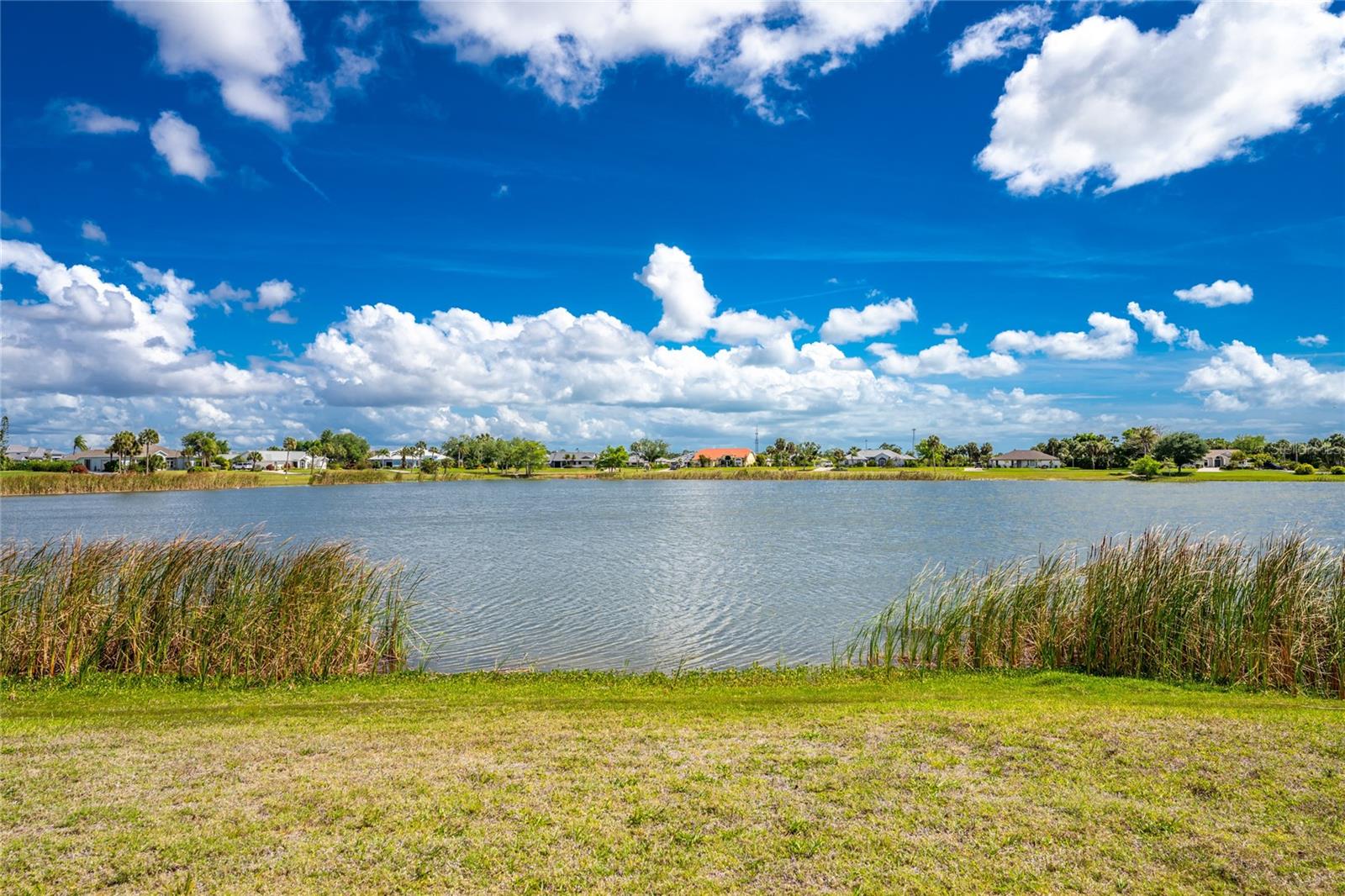 CASA DE MEADOWS - Residential