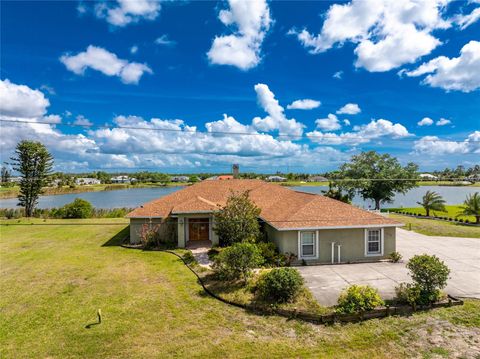 Photo of 7110 San Casa Drive, Englewood, FL 34224 (MLS # O6398458)