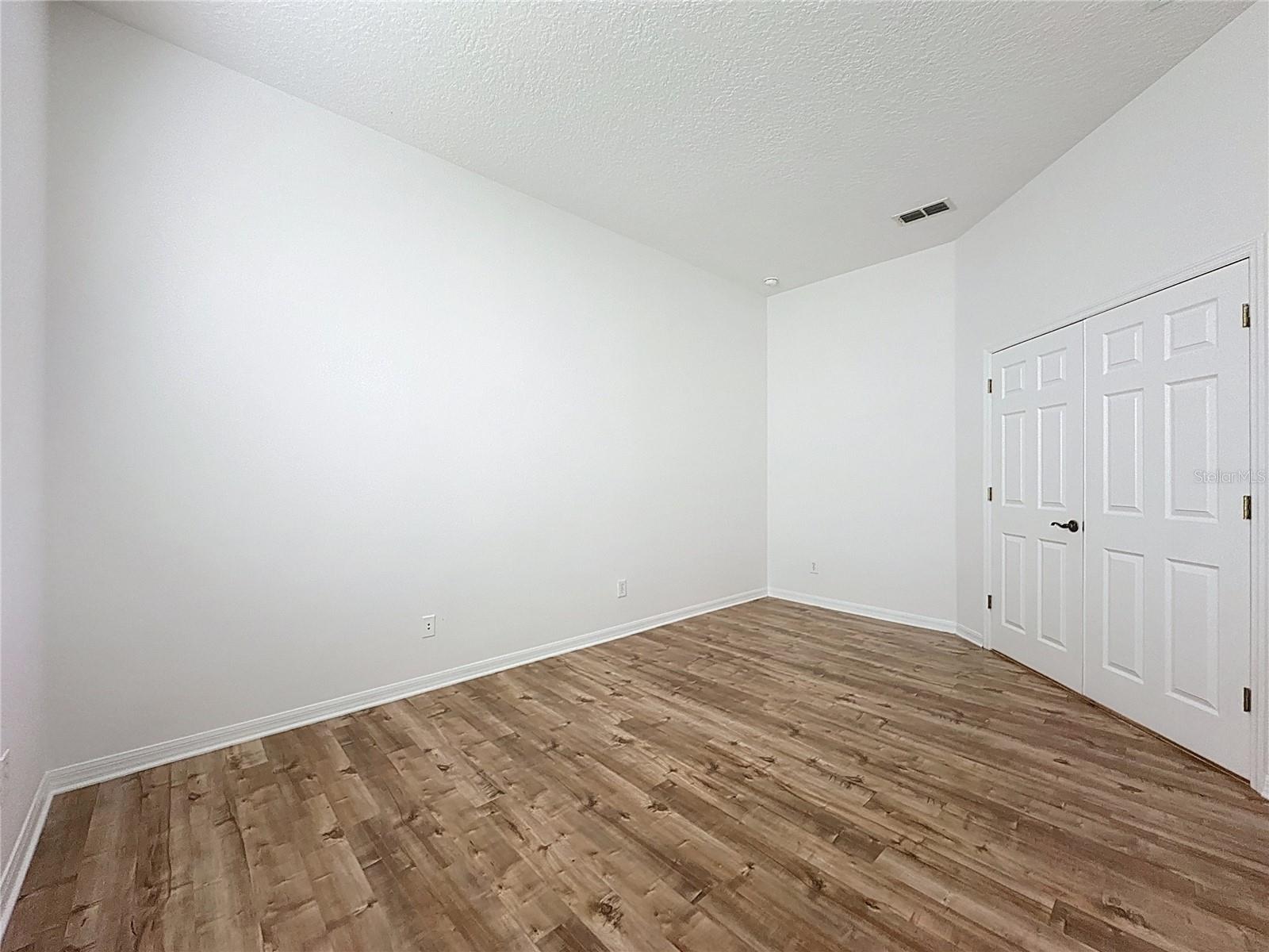 CASCADES OF GROVELAND (TRILOGY) - Residential