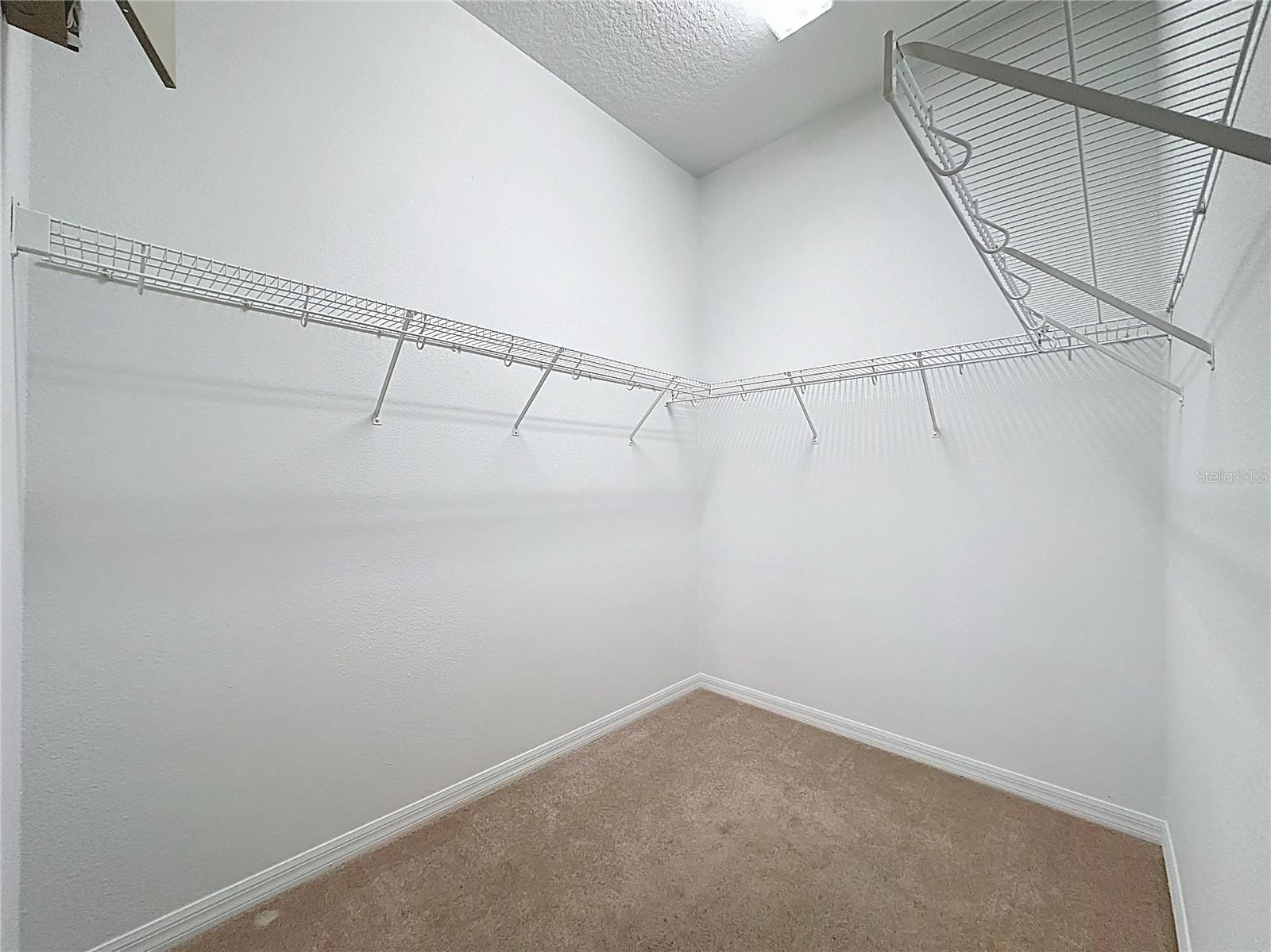 CASCADES OF GROVELAND (TRILOGY) - Residential