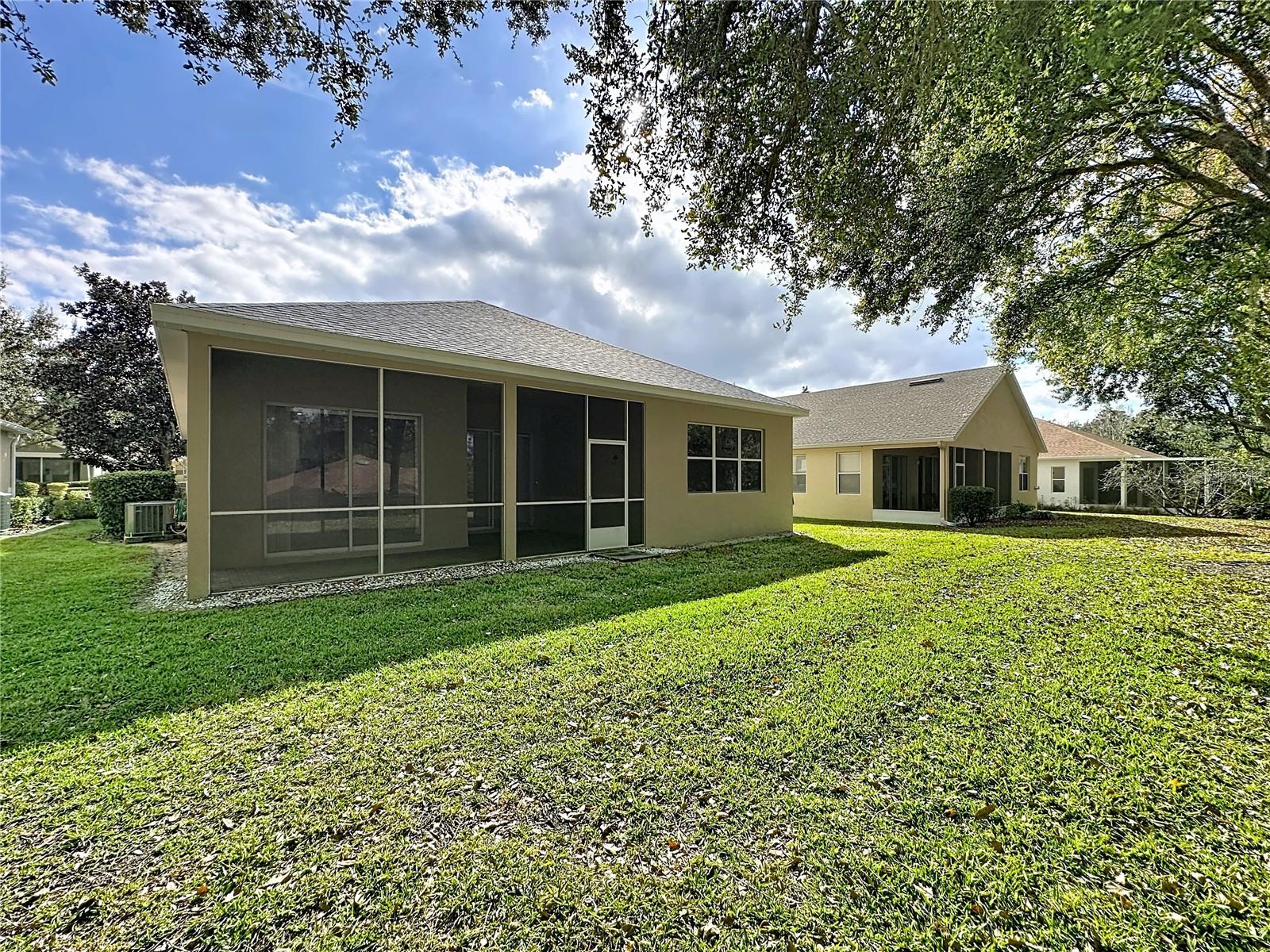 CASCADES OF GROVELAND (TRILOGY) - Residential