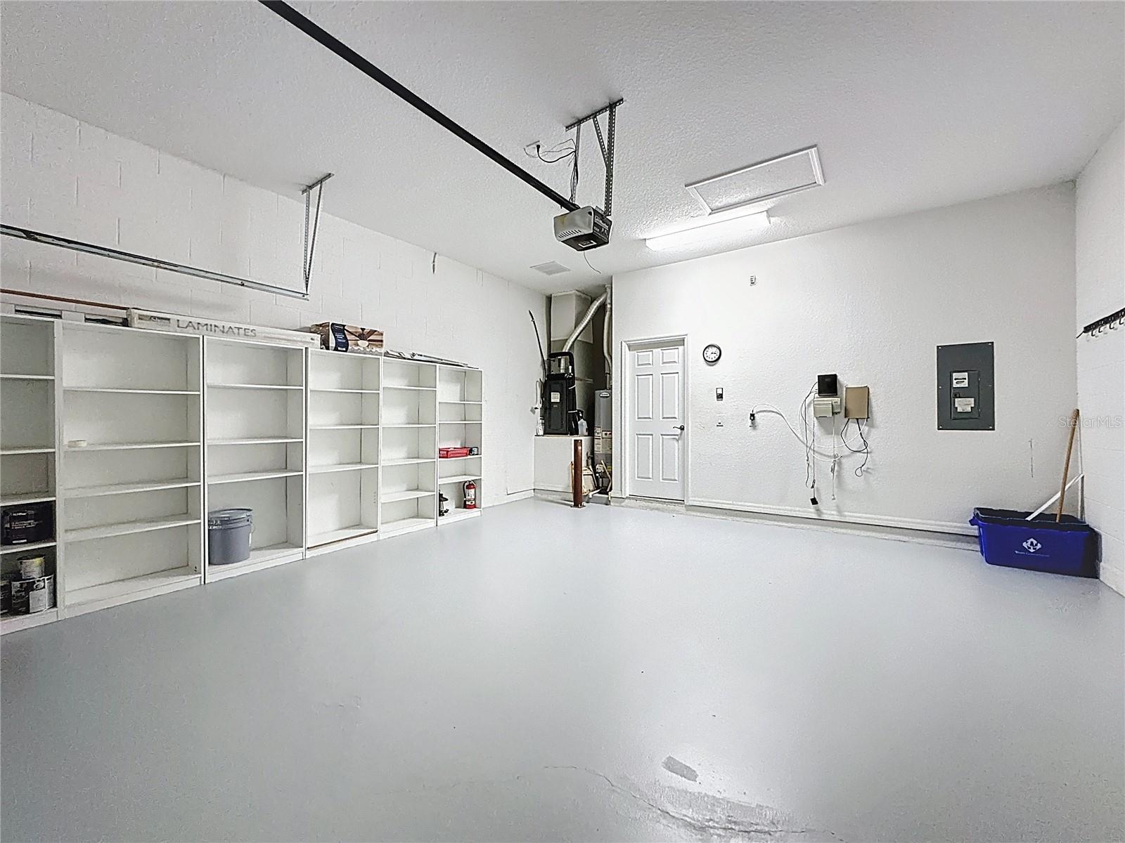 CASCADES OF GROVELAND (TRILOGY) - Residential