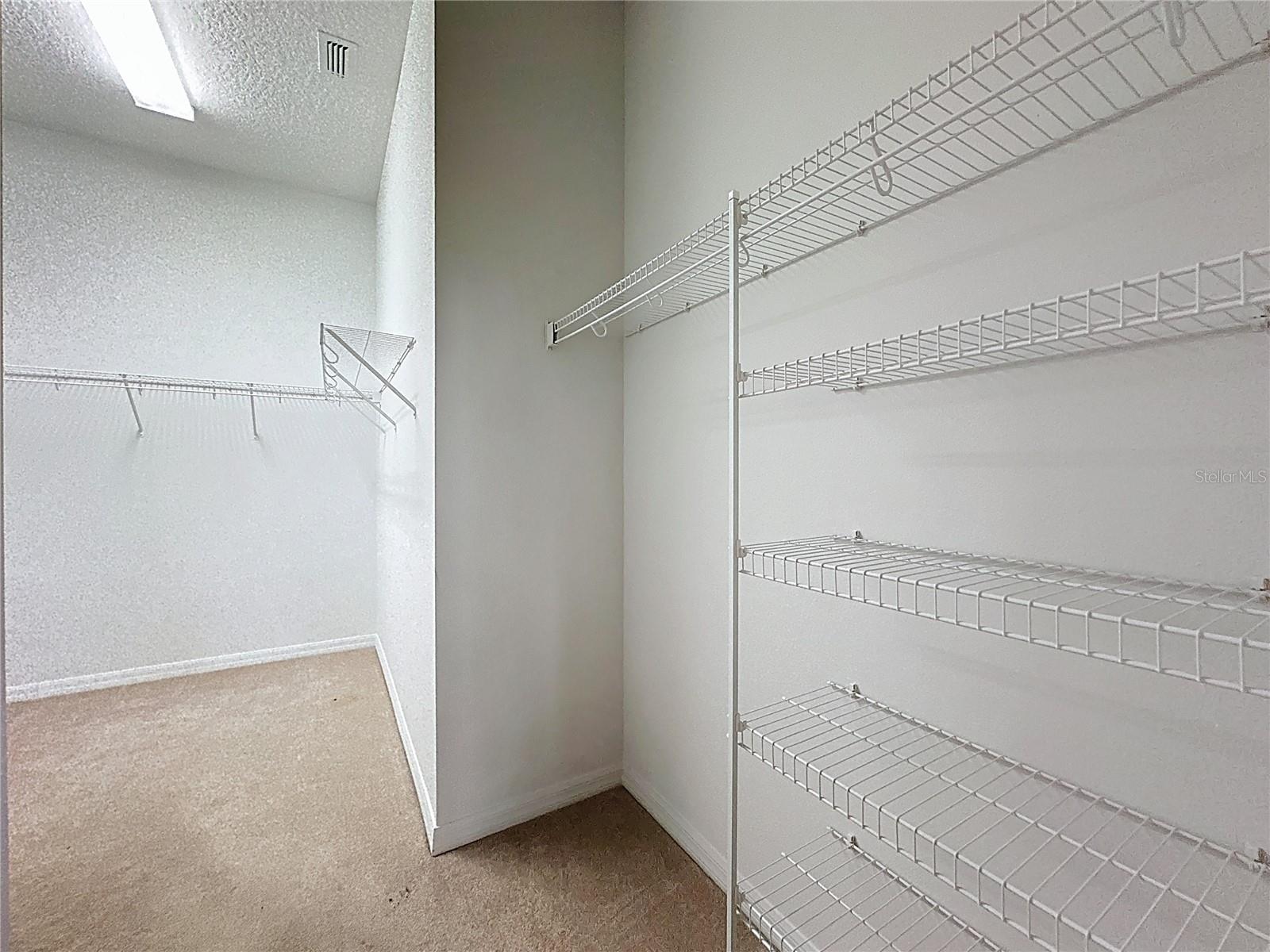 CASCADES OF GROVELAND (TRILOGY) - Residential