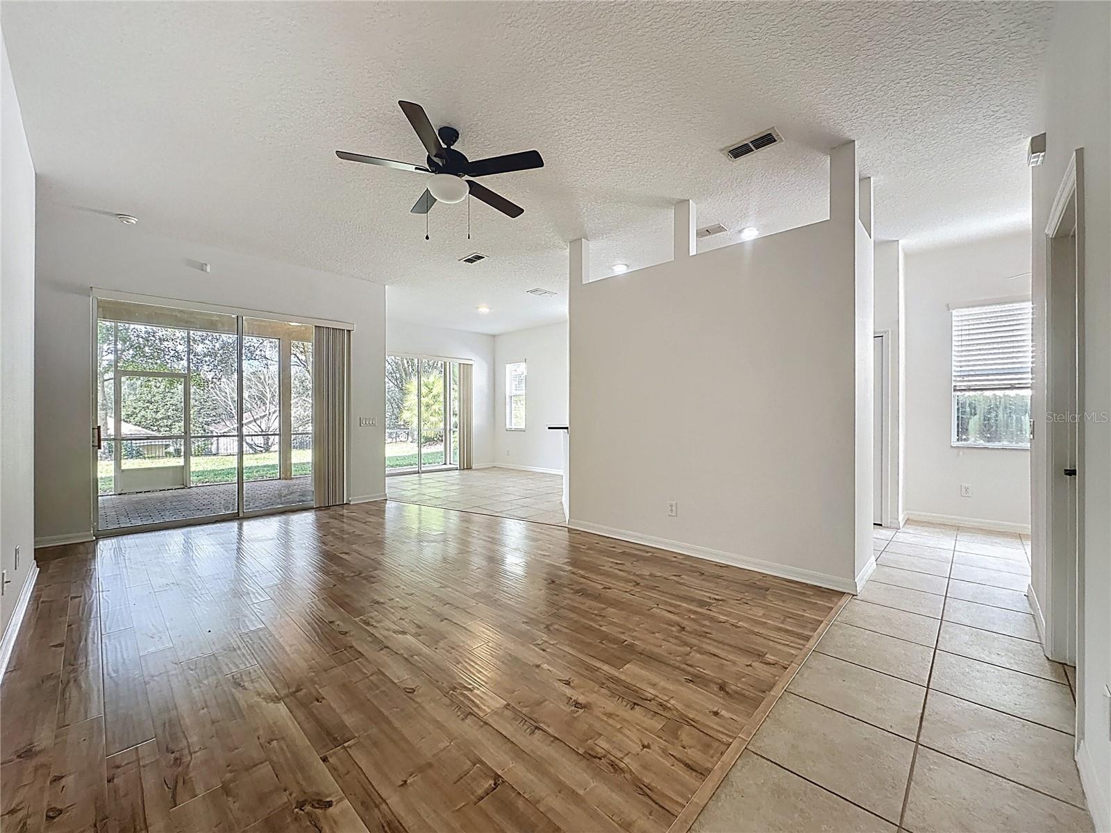 CASCADES OF GROVELAND (TRILOGY) - Residential