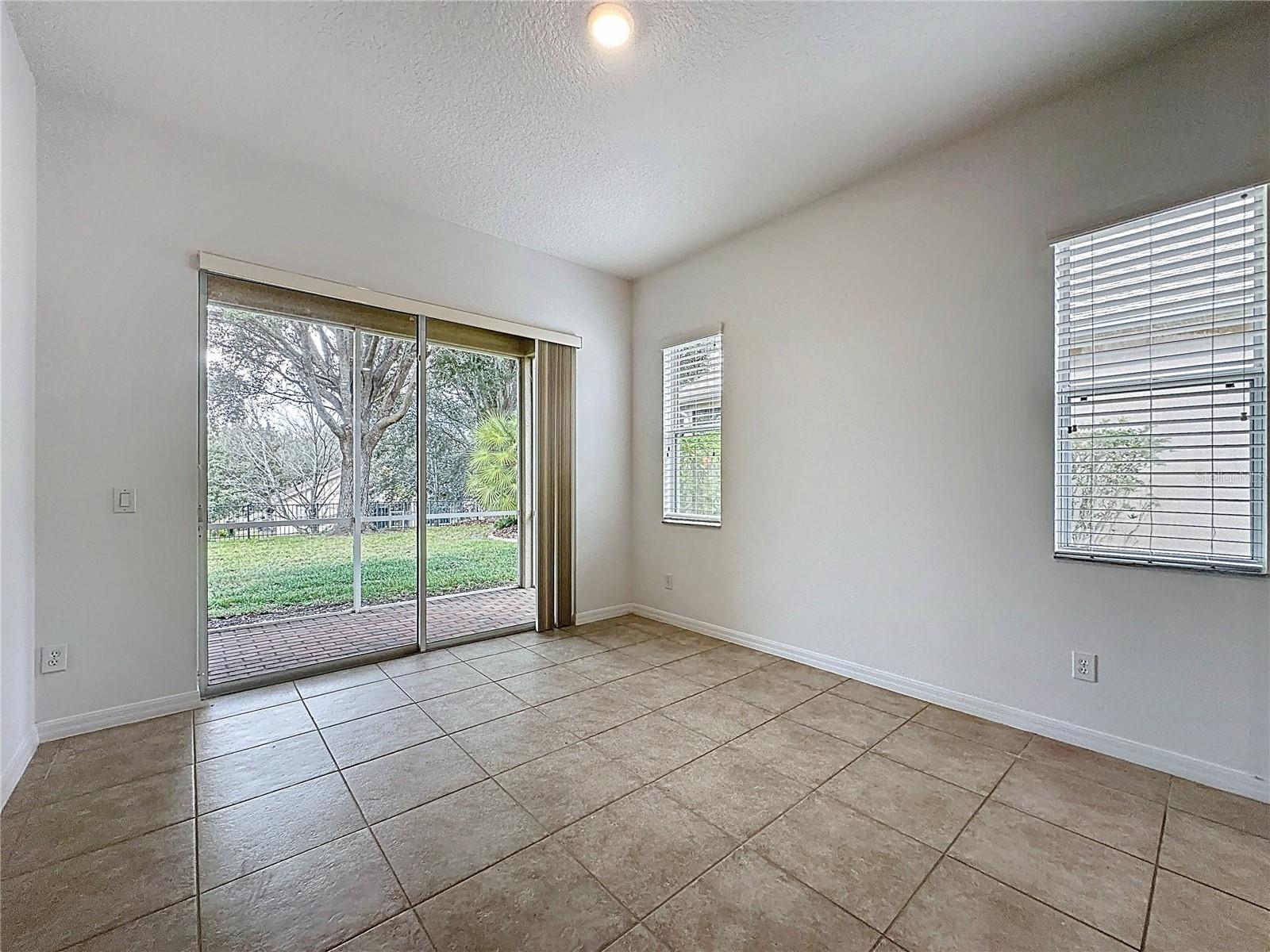 CASCADES OF GROVELAND (TRILOGY) - Residential