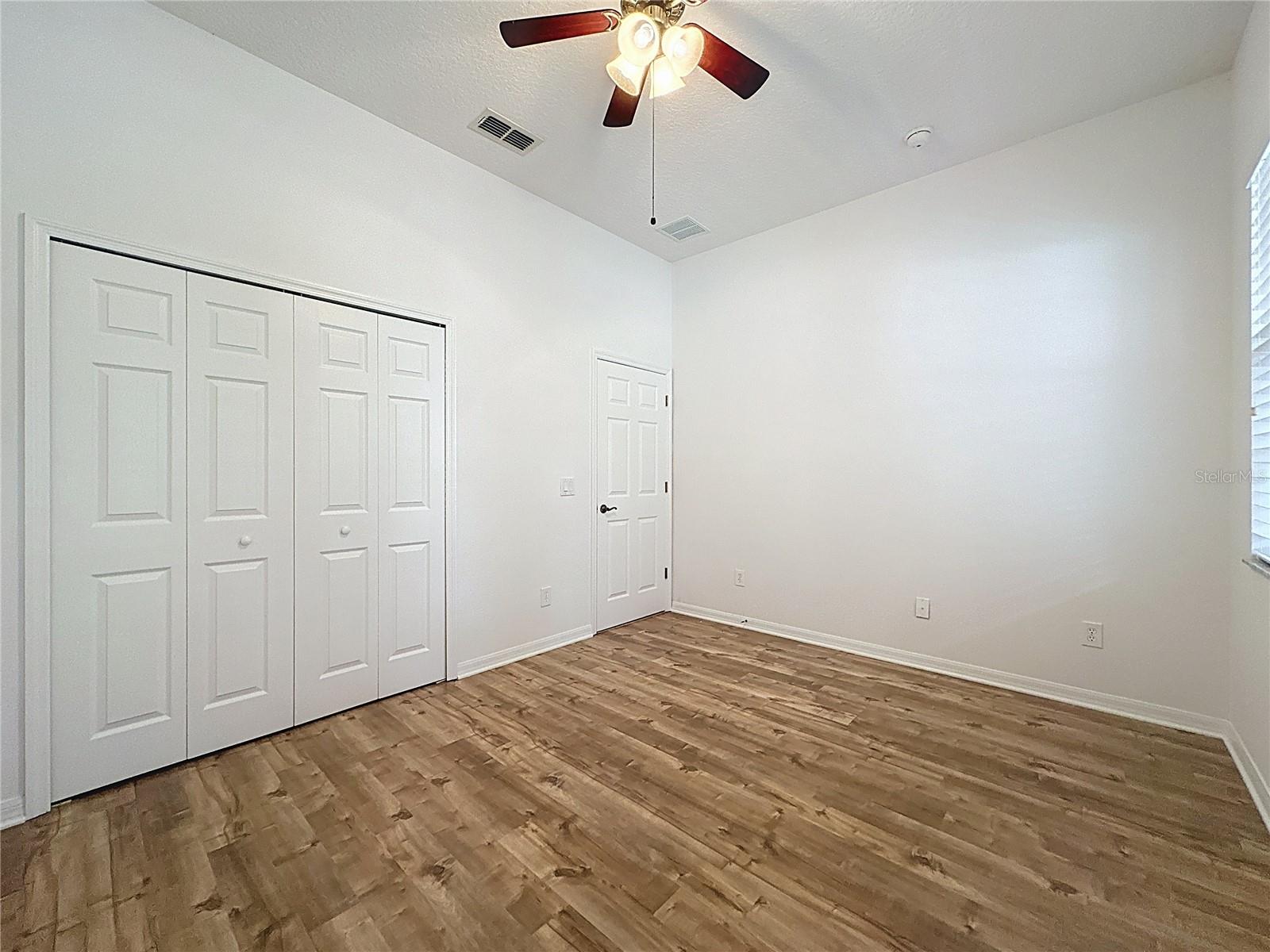 CASCADES OF GROVELAND (TRILOGY) - Residential