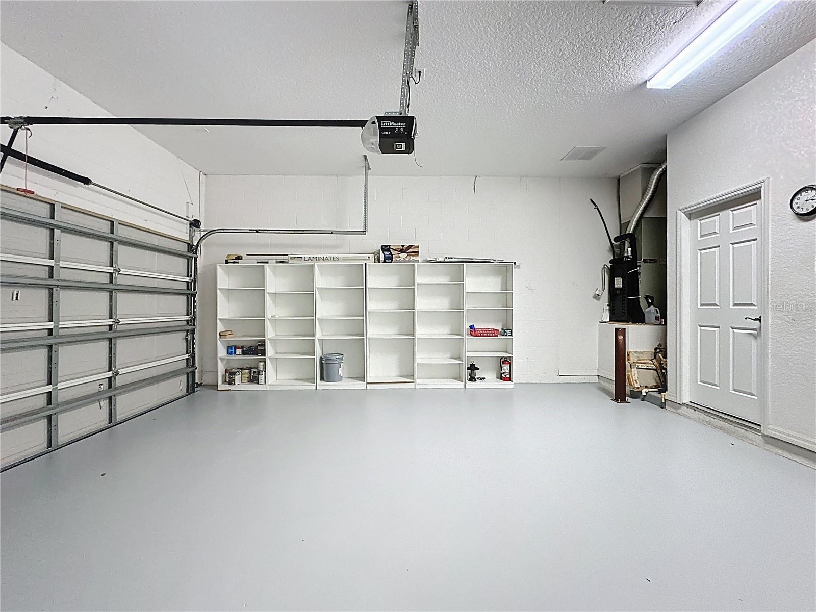 CASCADES OF GROVELAND (TRILOGY) - Residential