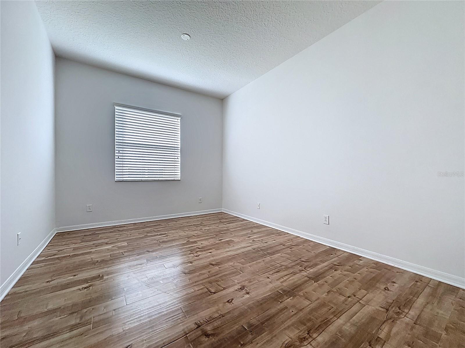 CASCADES OF GROVELAND (TRILOGY) - Residential