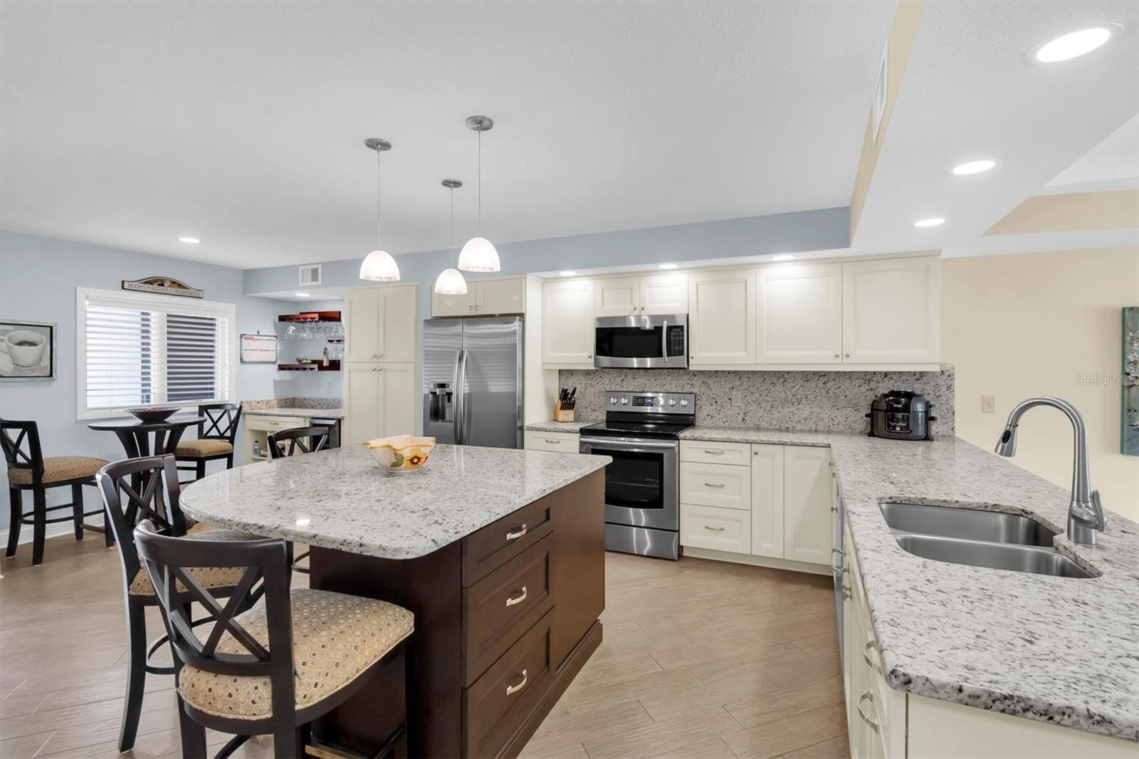 FAIRWAY VILLAS AT BARDMOOR - Residential