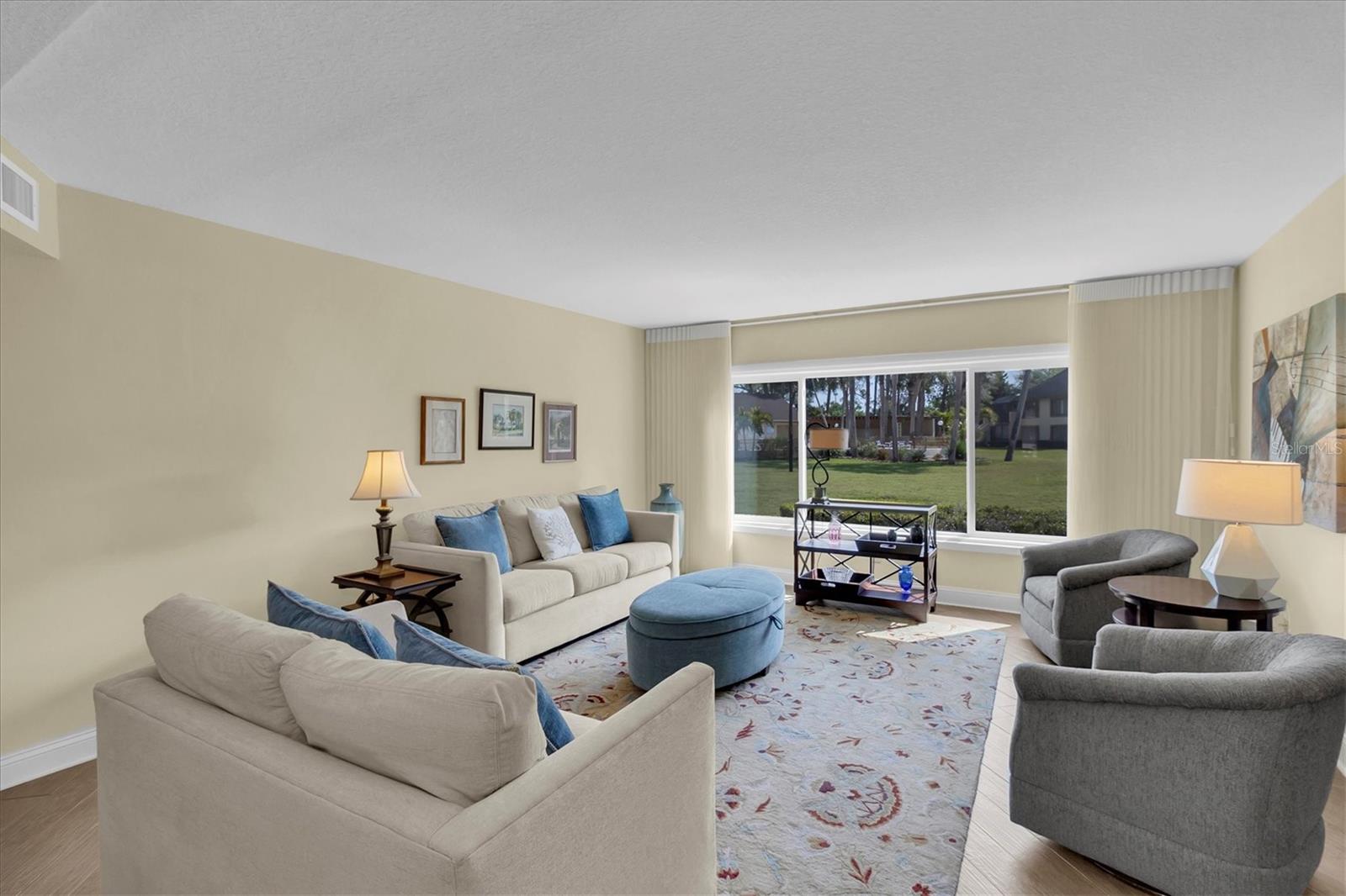 FAIRWAY VILLAS AT BARDMOOR - Residential