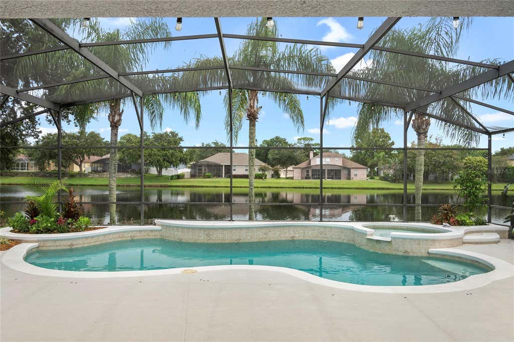 Photo of 2848 Aloma Lake Run, Oviedo, FL 32765 (MLS # O6432190)