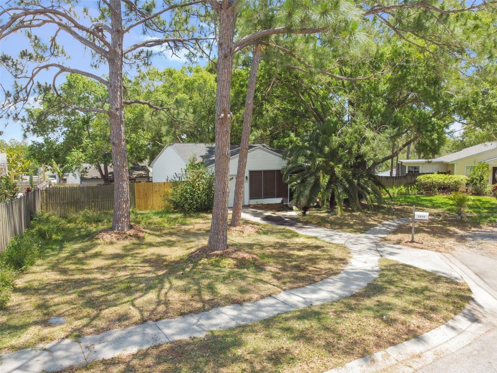 3839 BERKSHIRE COURT