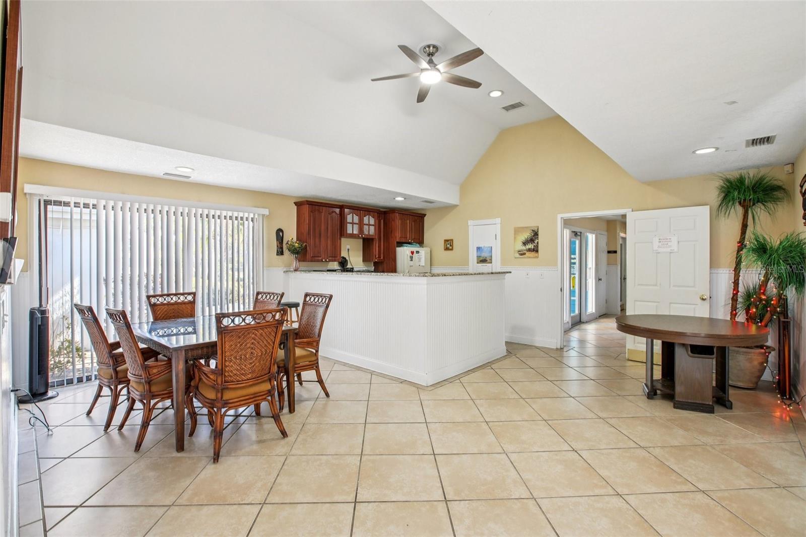 HARBOR CLUB CONDO - Residential