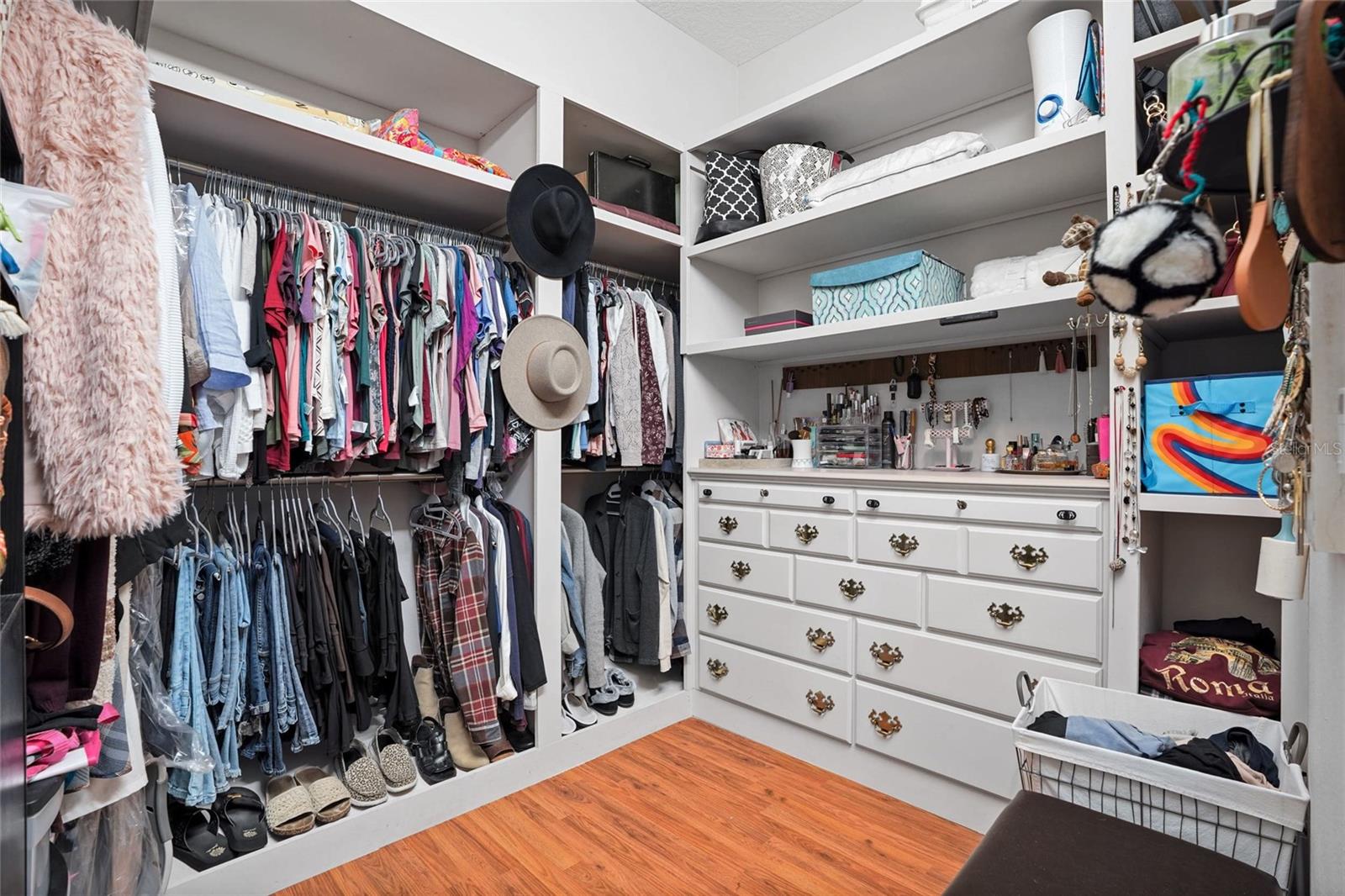 CHELSEA OAKS PH II & III - Residential