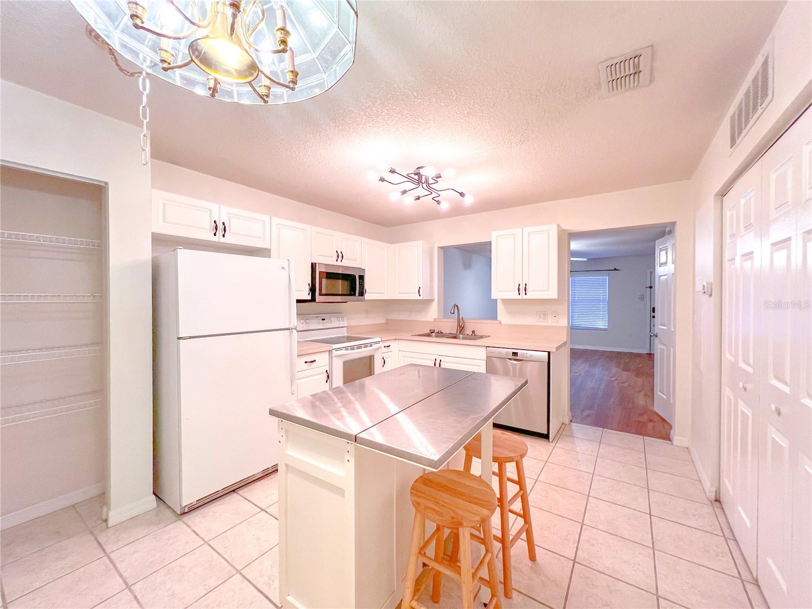 HAILEY GARDENS - Residential Lease