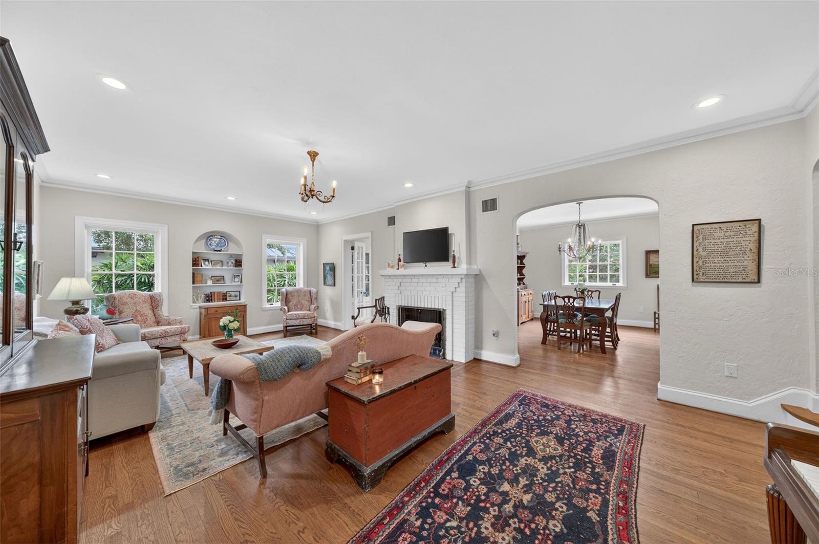 1415 LANCASTER DRIVE