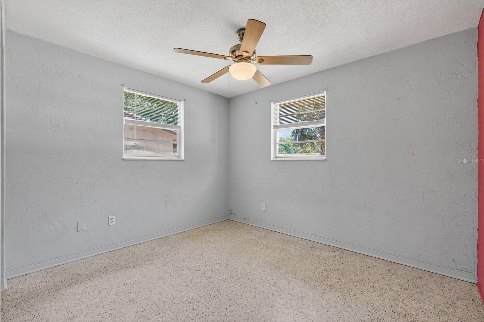 RIVIERA MANOR - Residential