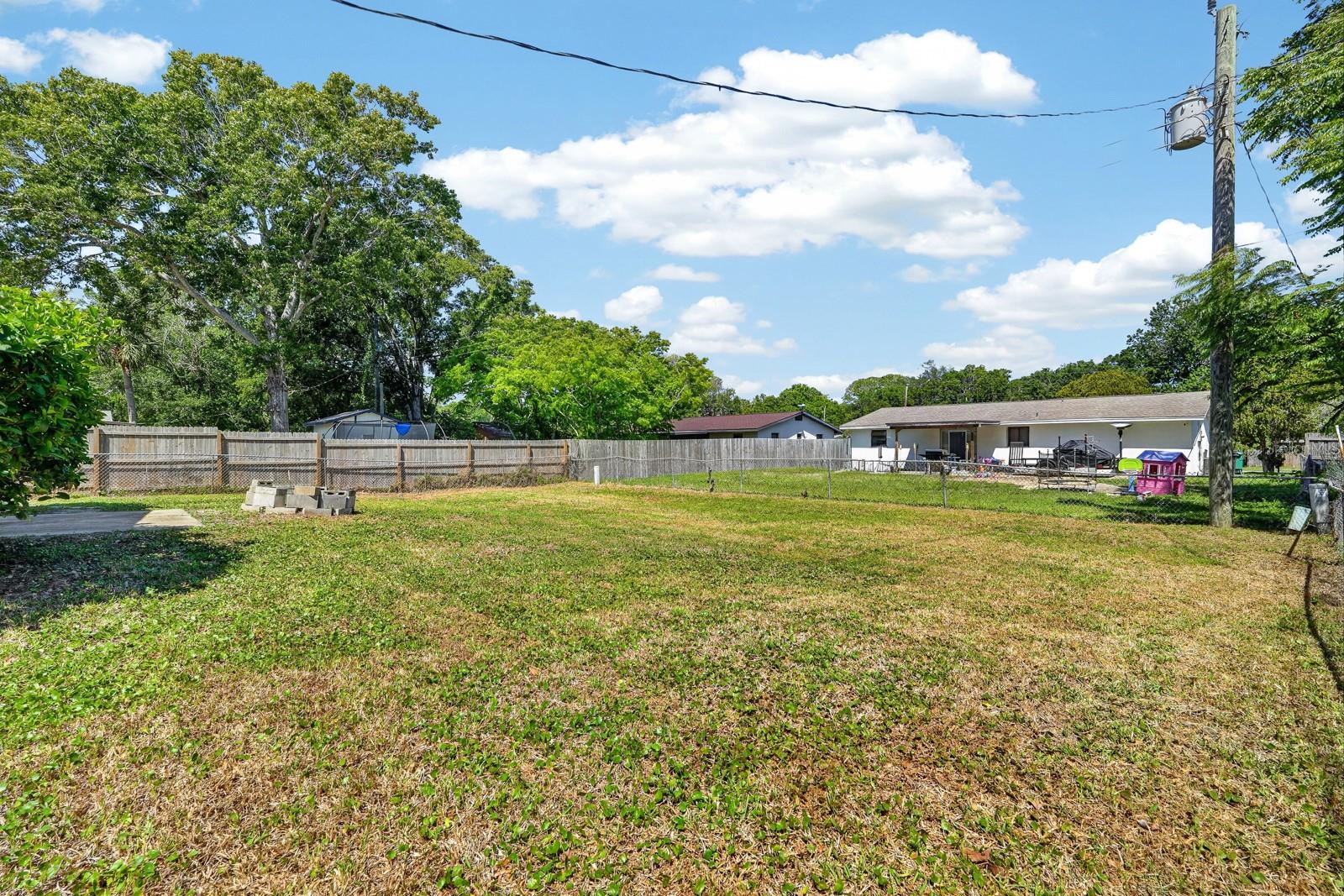 RIVIERA MANOR - Residential