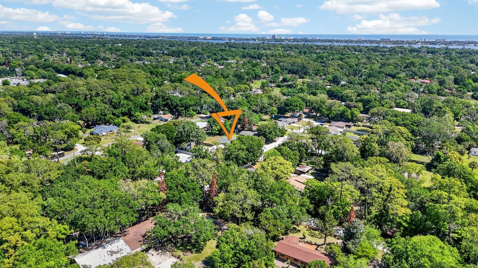 RIVIERA MANOR - Residential