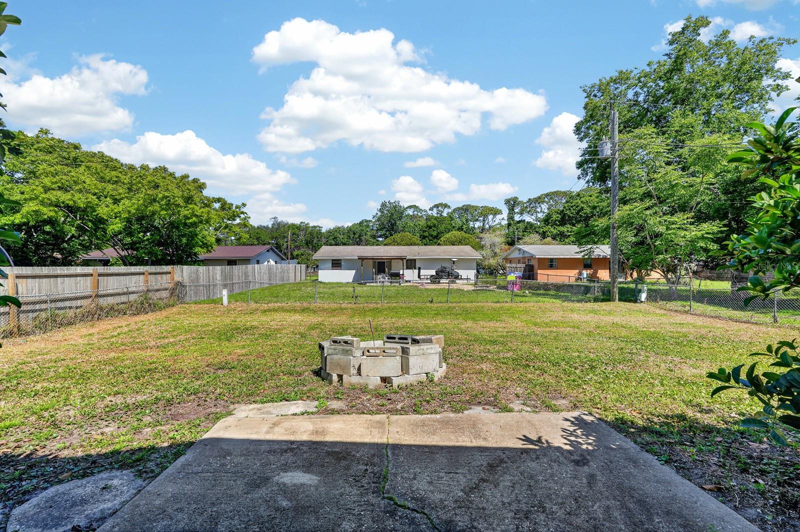 RIVIERA MANOR - Residential