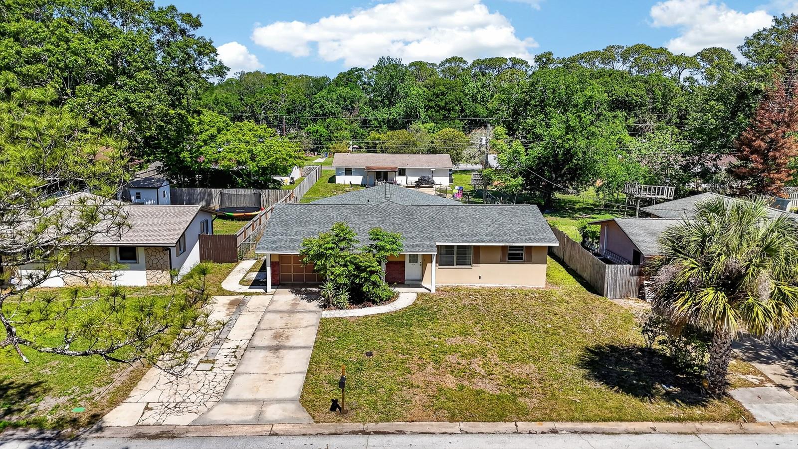 RIVIERA MANOR - Residential