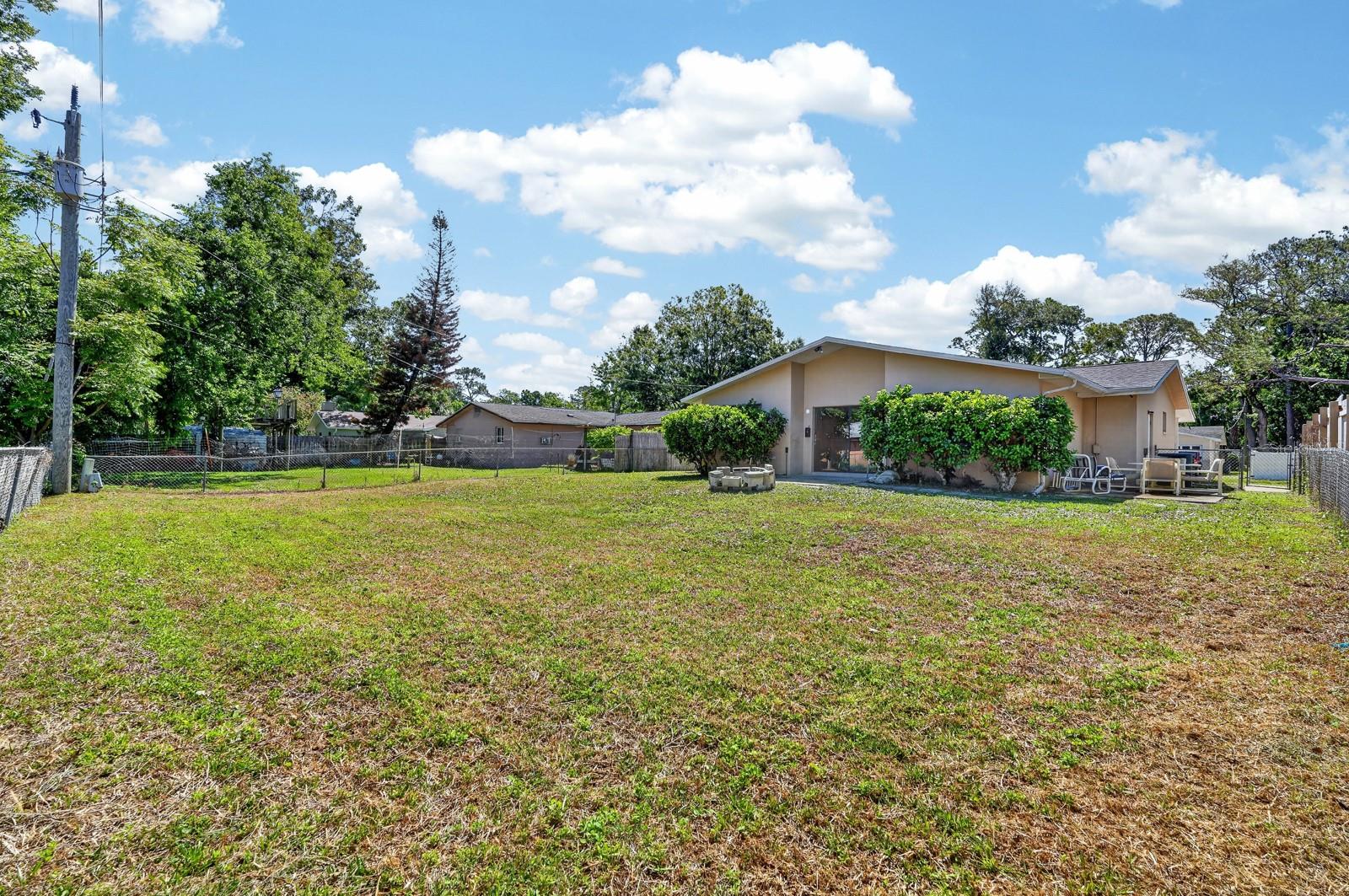 RIVIERA MANOR - Residential