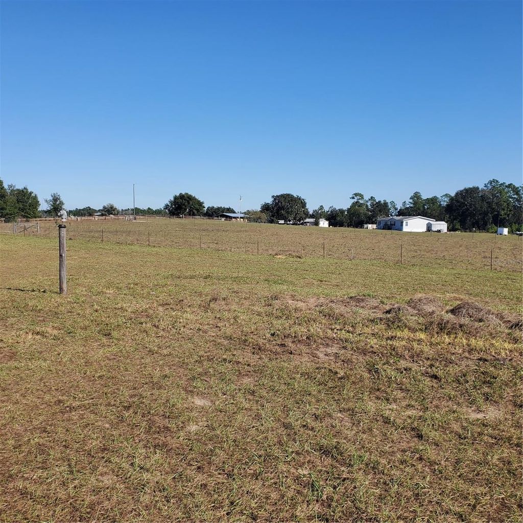Photo of 2926 Sharon Road, Groveland, FL 34736 (MLS # G5105333)