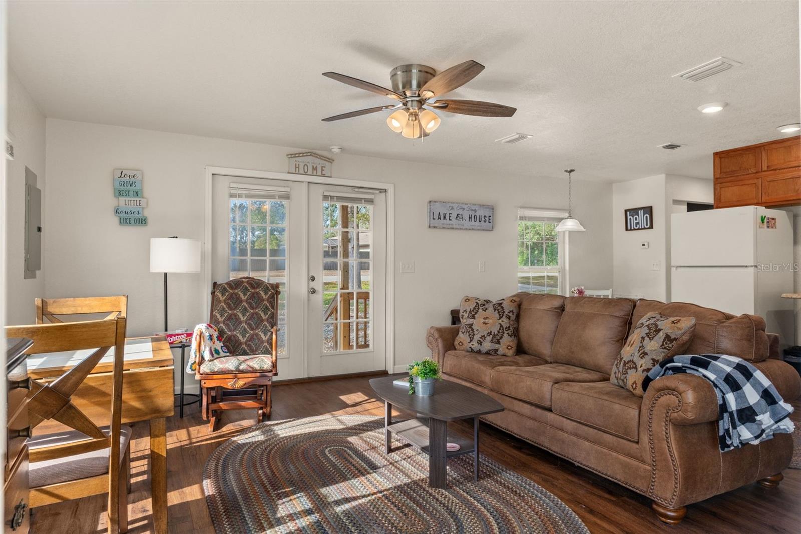 RIVER LAKES MANOR UNIT 01 - Residential