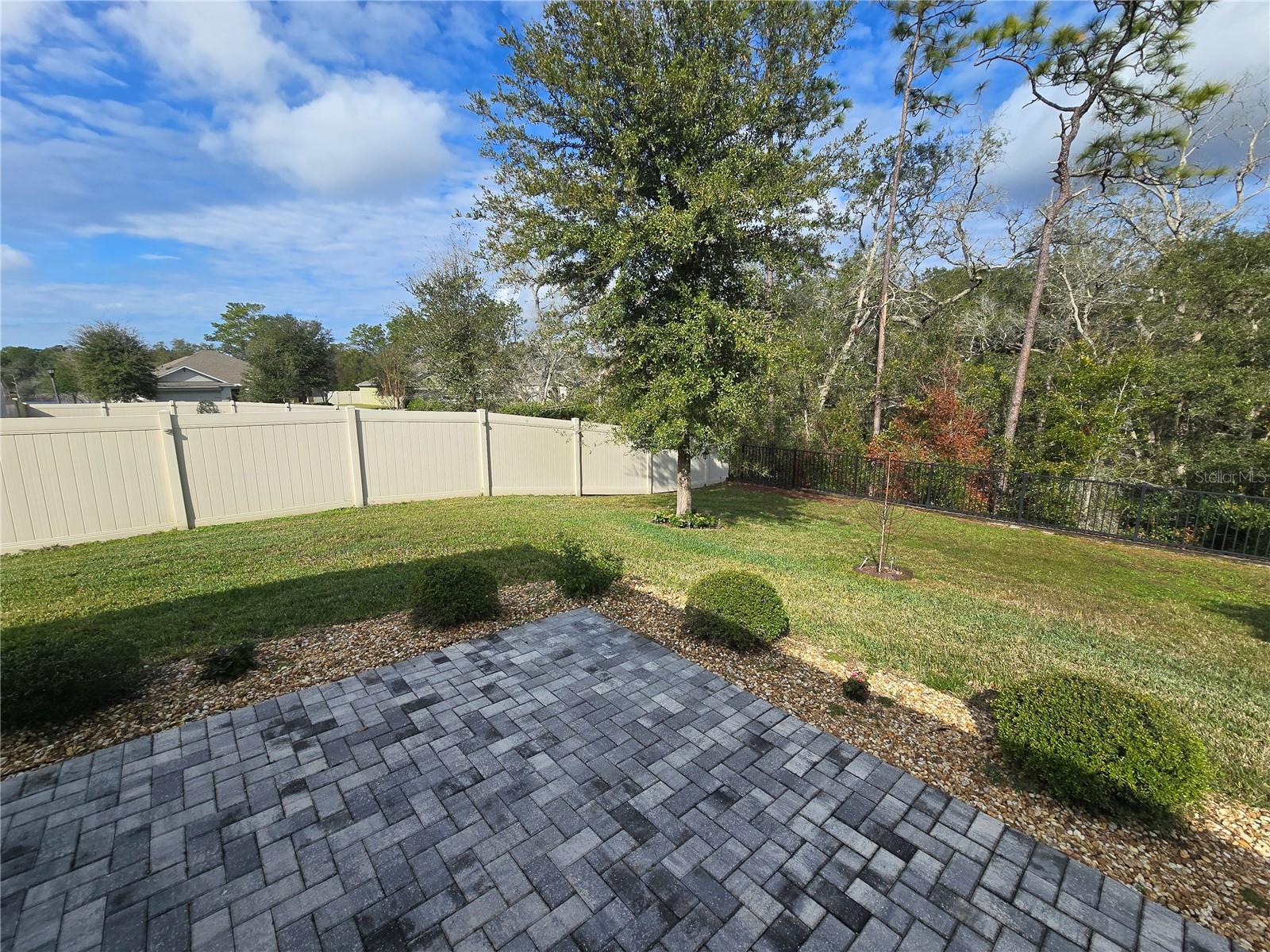 HUNTINGTON DOWNS - Residential