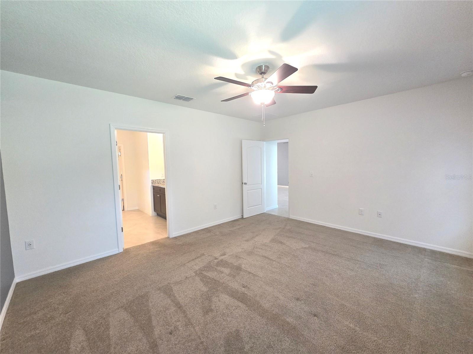 HUNTINGTON DOWNS - Residential