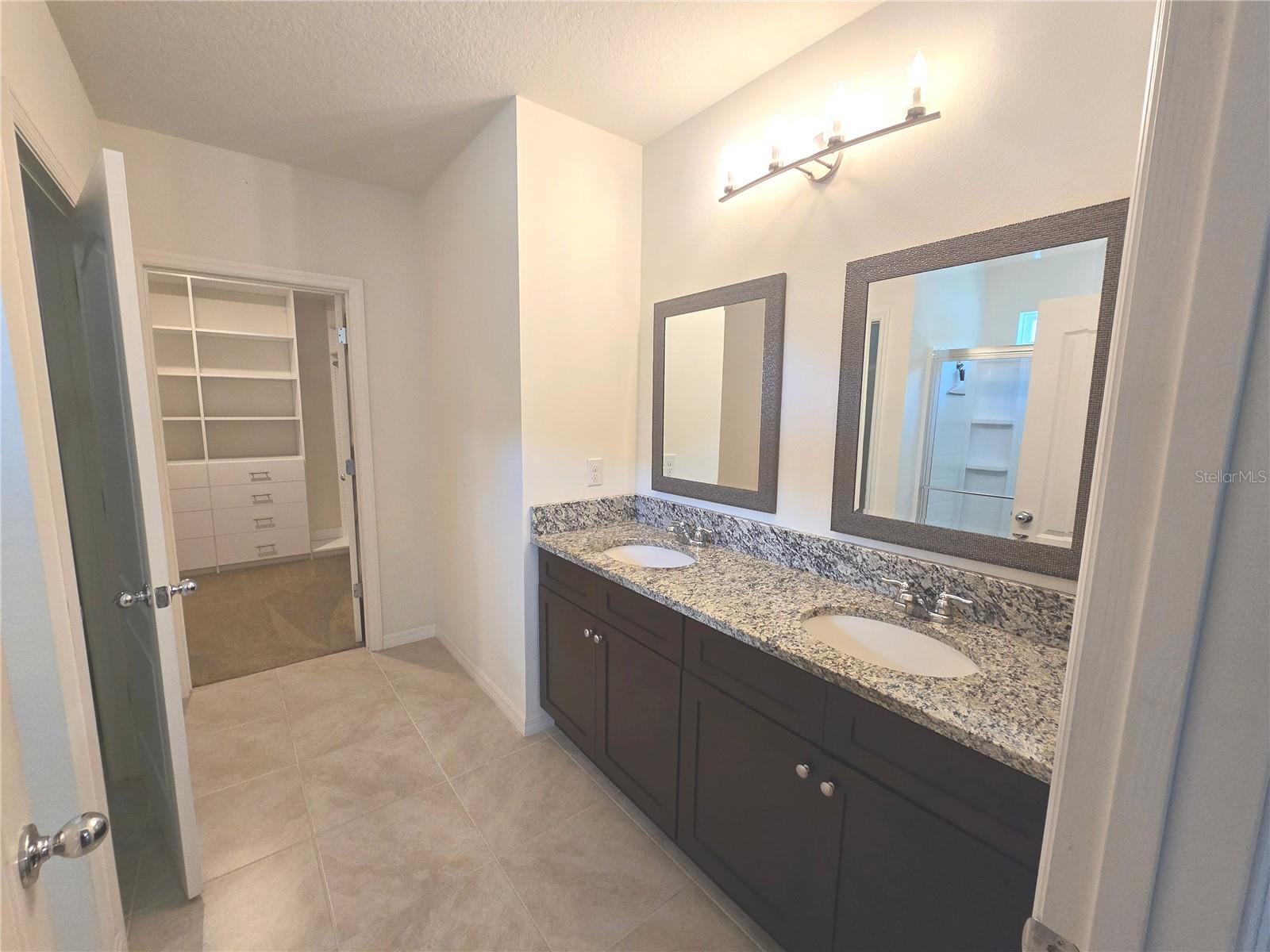 HUNTINGTON DOWNS - Residential