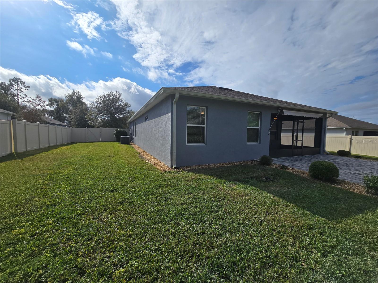 HUNTINGTON DOWNS - Residential