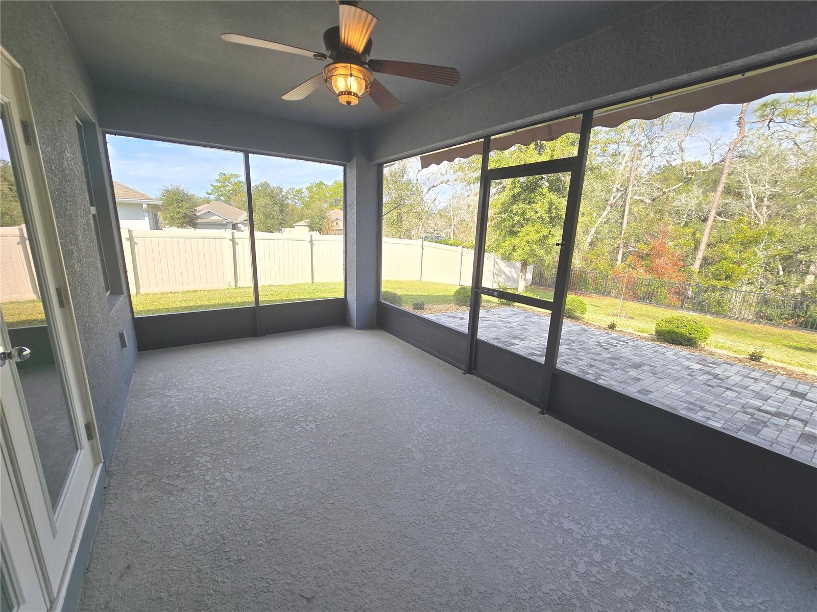 HUNTINGTON DOWNS - Residential