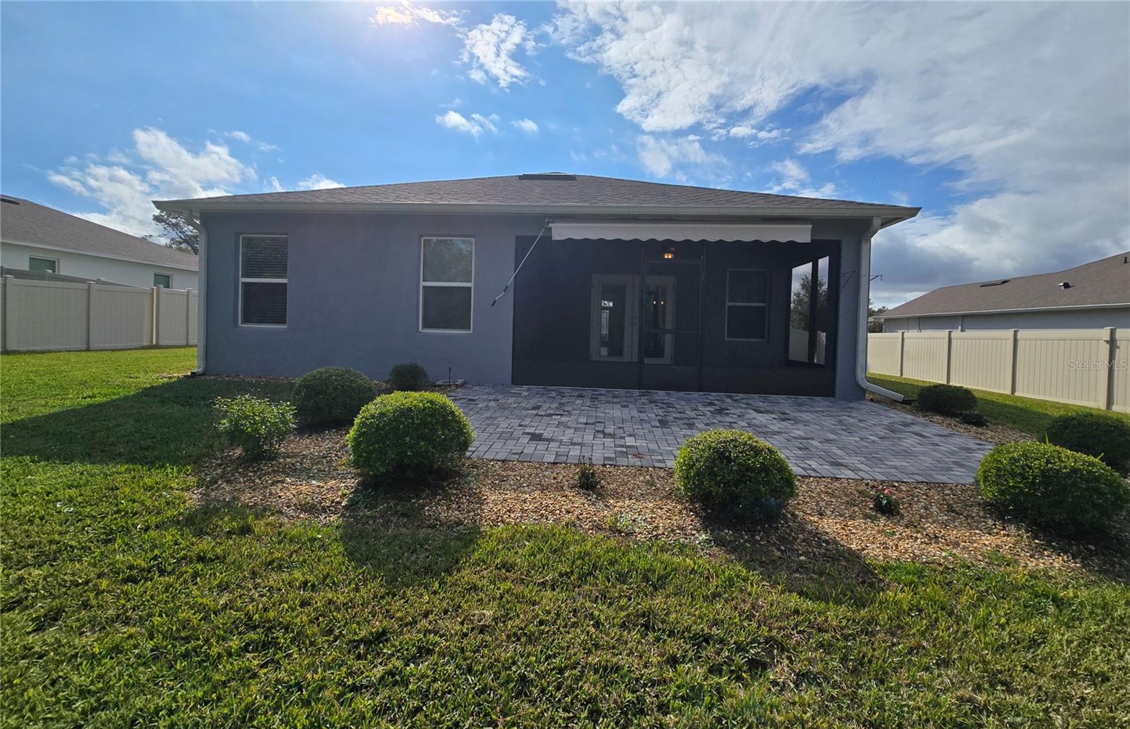 HUNTINGTON DOWNS - Residential